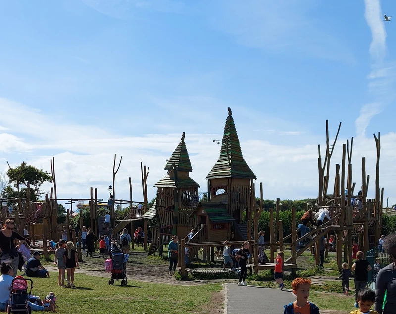 King's Gardens and South Marine Gardens — image 1