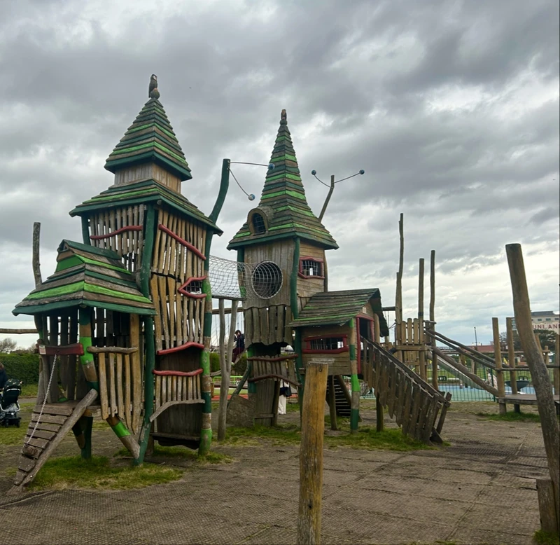 King's Gardens and South Marine Gardens — image 8