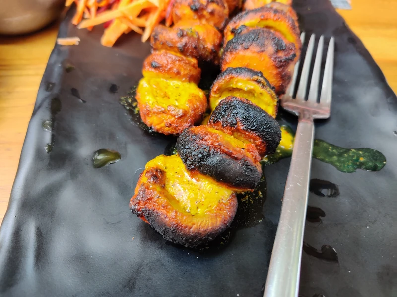 Red Ginger — image 3