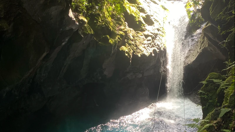 Canyon Adventure, Canyoning Reunion Island — image 5