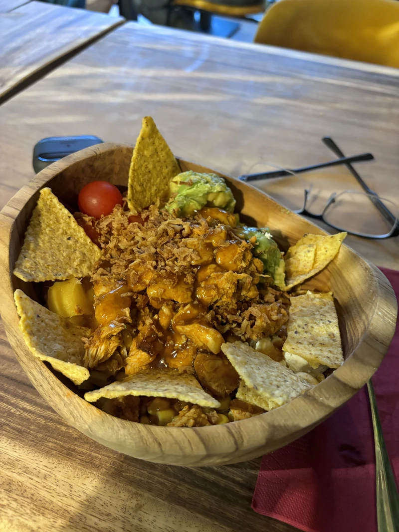 Hawaiian Poké Bowl - Courtrai City Center — image 3
